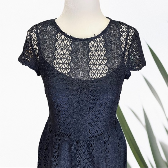 ZARA Basic| Navy Blue Maxi Dress with Lace/Eyelet overlay, fitted w Back Zip NWT - Picture 4 of 14